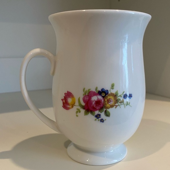 EUC VTG ROYAL OAK FINE CHINA FLUTED MILK COFFEE MUG WITH PINK CABBAGE ROSE - Picture 2 of 6